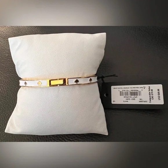 NWT stunning kate spade New York Spot The Spade Enamel Bangle in creamy white - Picture 2 of 9